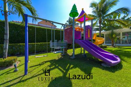 3,000 平方米 7 床 9 洗澡 别墅 对于 销售