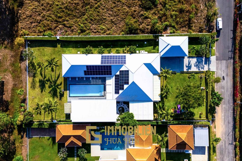 วิลล่าหรูสไตล์โมเดิร์น 7 ห้องนอน – สนามกอล์ฟ ปาล์ม ฮิลล์ ชะอำ (Palm Hills Golf Club)