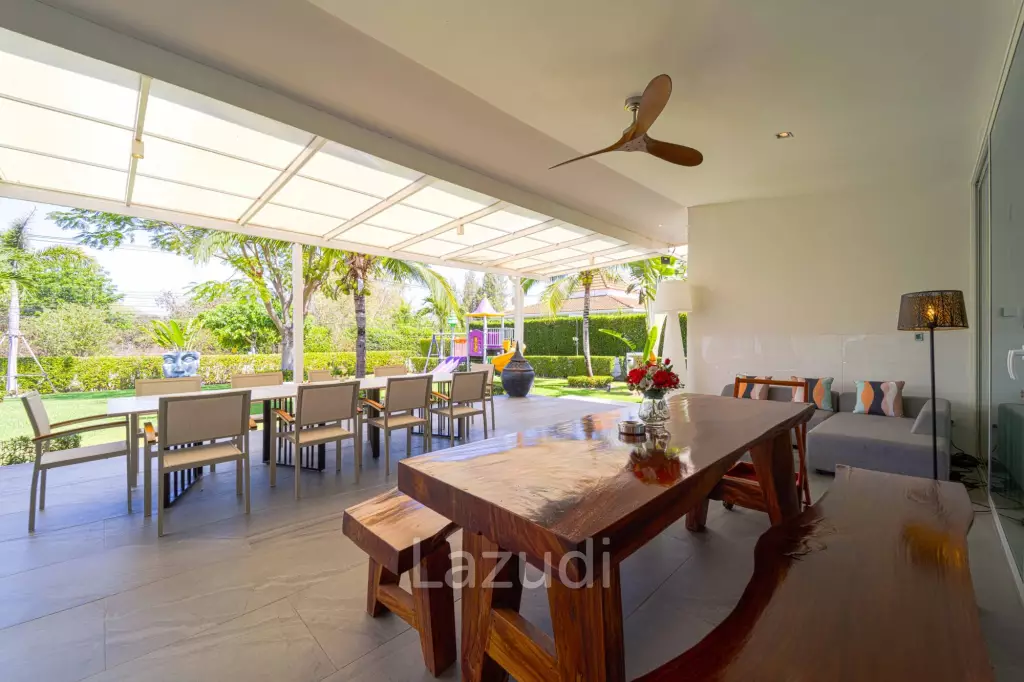 Ultra-Modern 7-Bedroom Sanctuary in Palm Hills Golf Club