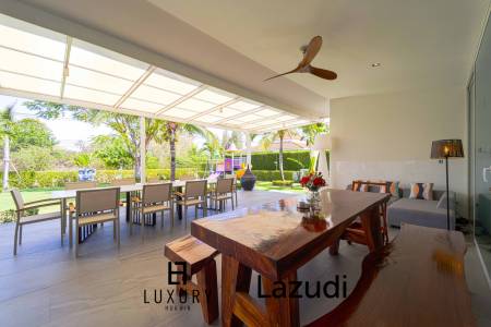 3,000 平方米 7 床 9 洗澡 别墅 对于 销售