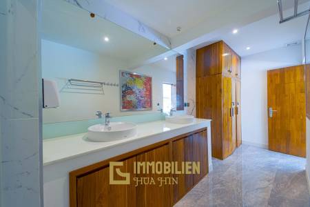 วิลล่าหรูสไตล์โมเดิร์น 7 ห้องนอน – สนามกอล์ฟ ปาล์ม ฮิลล์ ชะอำ (Palm Hills Golf Club)