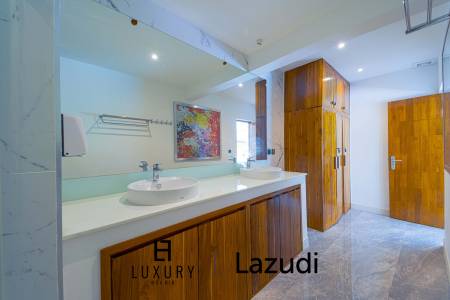 3,000 平方米 7 床 9 洗澡 别墅 对于 销售