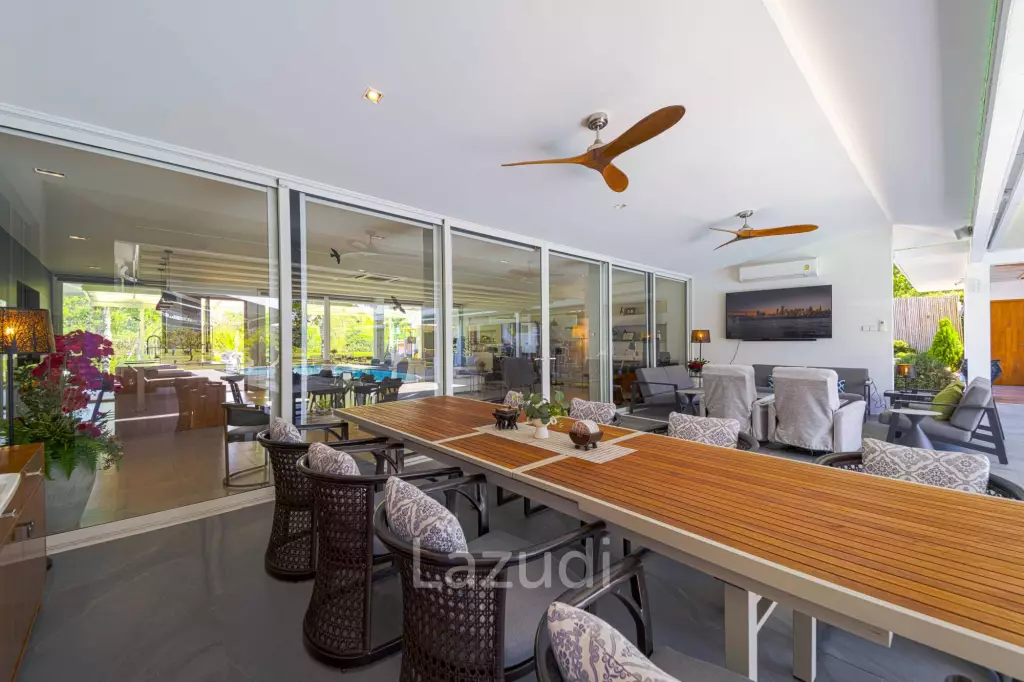 Ultra-Modern 7-Bedroom Sanctuary in Palm Hills Golf Club