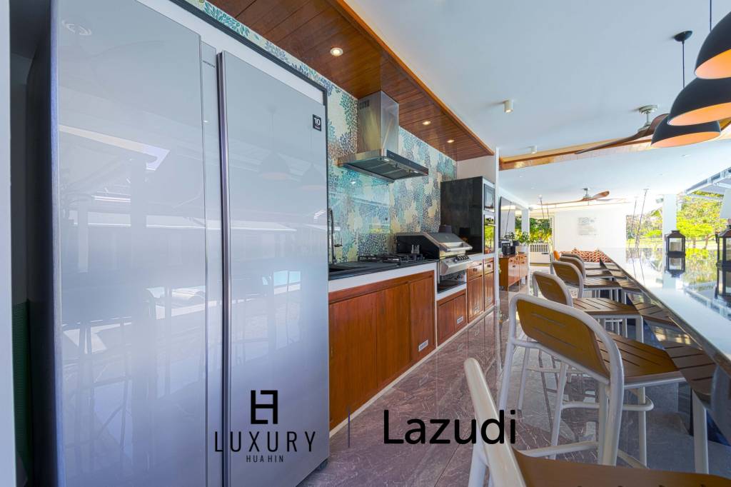 3,000 平方米 7 床 9 洗澡 别墅 对于 销售