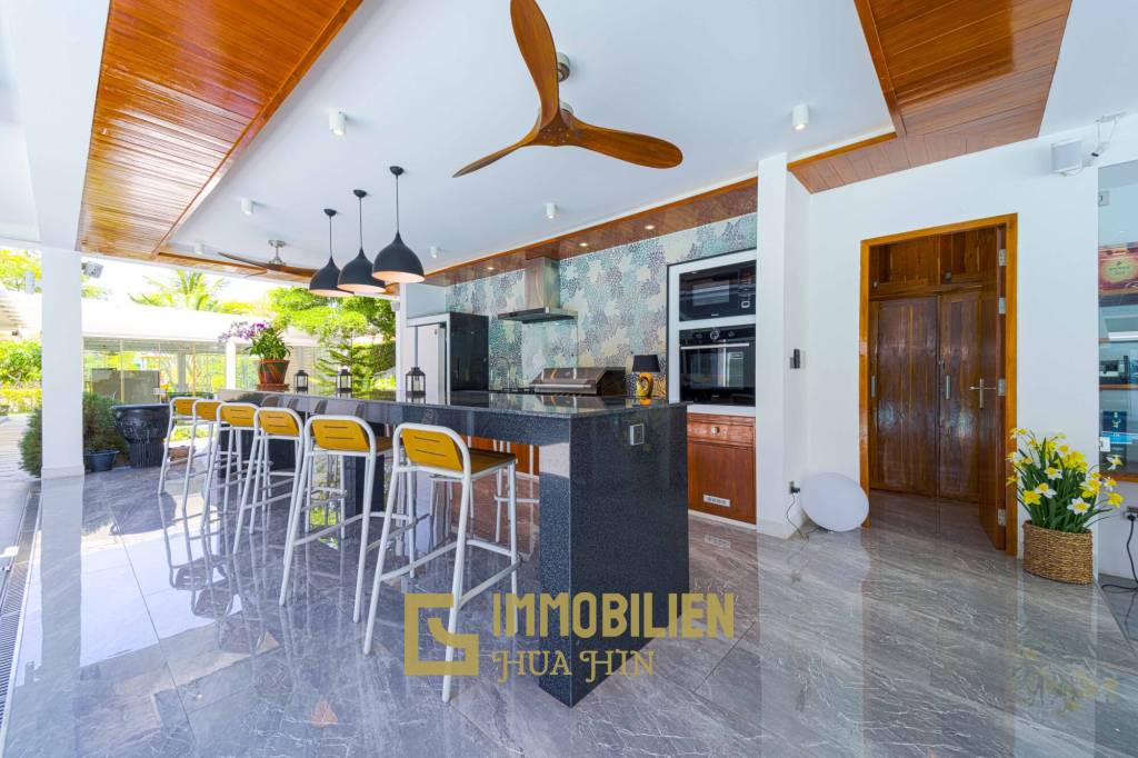 วิลล่าหรูสไตล์โมเดิร์น 7 ห้องนอน – สนามกอล์ฟ ปาล์ม ฮิลล์ ชะอำ (Palm Hills Golf Club)