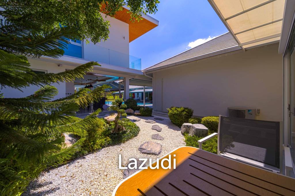 Ultra-Modern 7-Bedroom Sanctuary in Palm Hills Golf Club