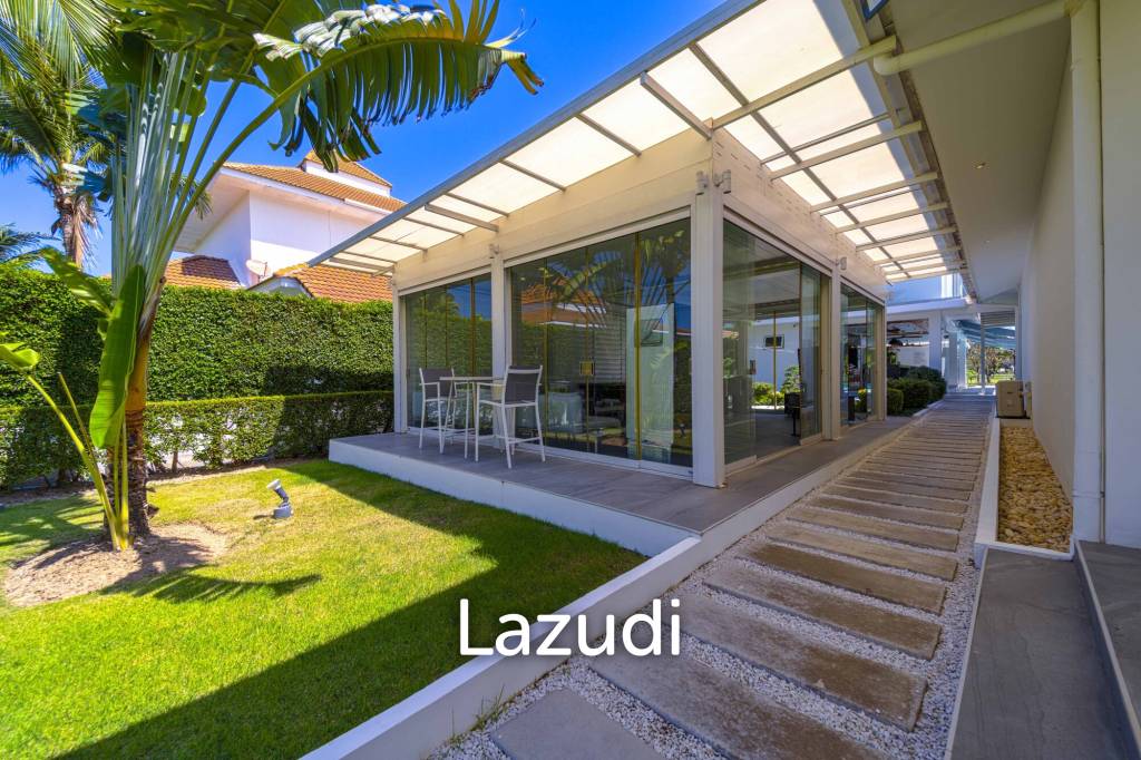 Ultra-Modern 7-Bedroom Sanctuary in Palm Hills Golf Club