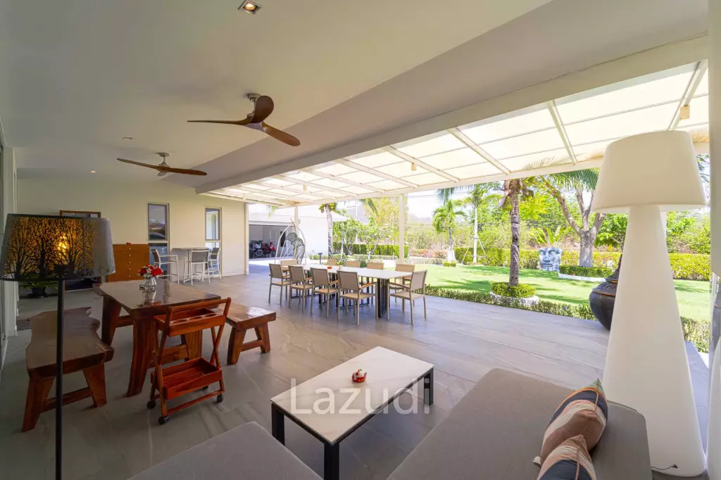 Ultra-Modern 7-Bedroom Sanctuary in Palm Hills Golf Club