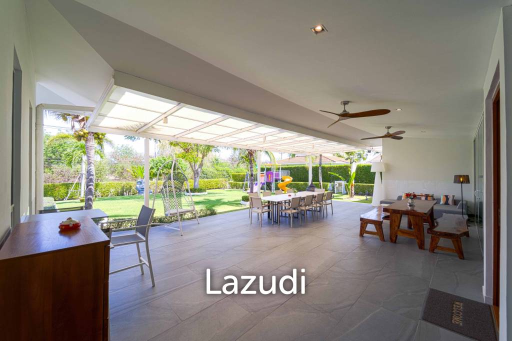 Ultra-Modern 7-Bedroom Sanctuary in Palm Hills Golf Club