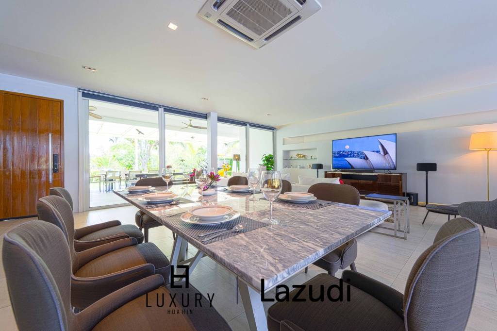 3,000 平方米 7 床 9 洗澡 别墅 对于 销售