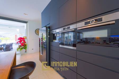 วิลล่าหรูสไตล์โมเดิร์น 7 ห้องนอน – สนามกอล์ฟ ปาล์ม ฮิลล์ ชะอำ (Palm Hills Golf Club)