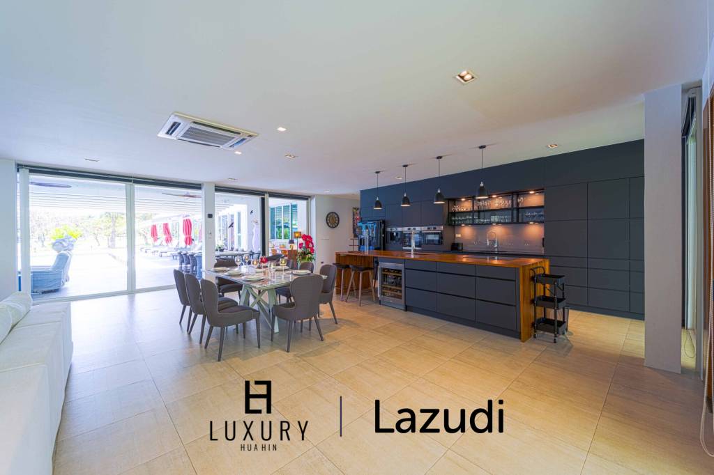 3,000 平方米 7 床 9 洗澡 别墅 对于 销售