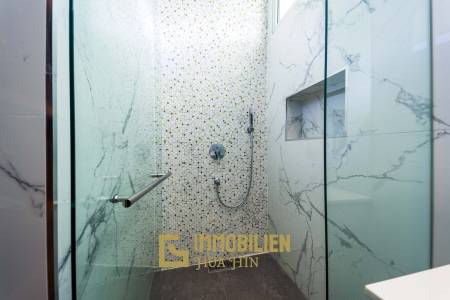 วิลล่าหรูสไตล์โมเดิร์น 7 ห้องนอน – สนามกอล์ฟ ปาล์ม ฮิลล์ ชะอำ (Palm Hills Golf Club)