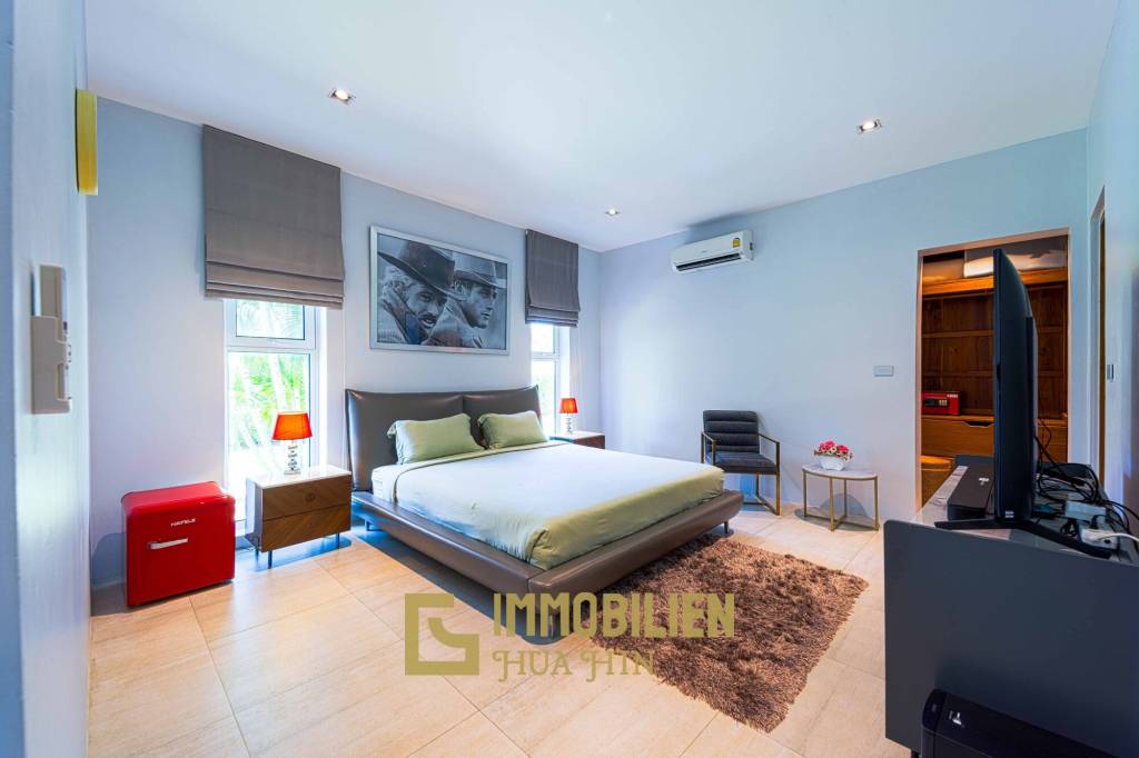 วิลล่าหรูสไตล์โมเดิร์น 7 ห้องนอน – สนามกอล์ฟ ปาล์ม ฮิลล์ ชะอำ (Palm Hills Golf Club)