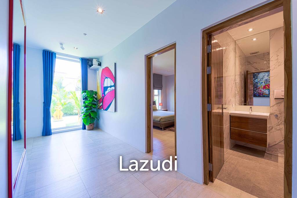 Ultra-Modern 7-Bedroom Sanctuary in Palm Hills Golf Club