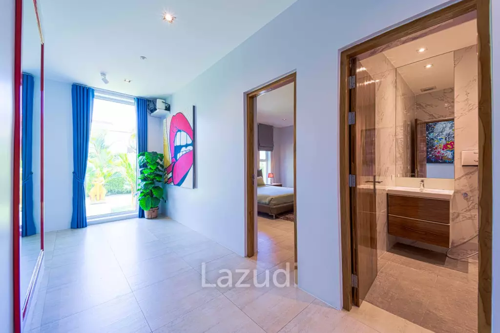 Ultra-Modern 7-Bedroom Sanctuary in Palm Hills Golf Club