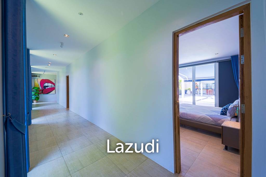 Ultra-Modern 7-Bedroom Sanctuary in Palm Hills Golf Club