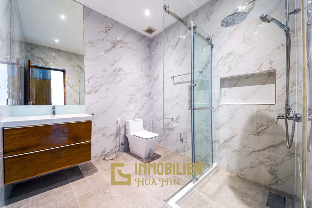 วิลล่าหรูสไตล์โมเดิร์น 7 ห้องนอน – สนามกอล์ฟ ปาล์ม ฮิลล์ ชะอำ (Palm Hills Golf Club)