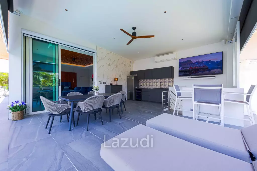 Ultra-Modern 7-Bedroom Sanctuary in Palm Hills Golf Club