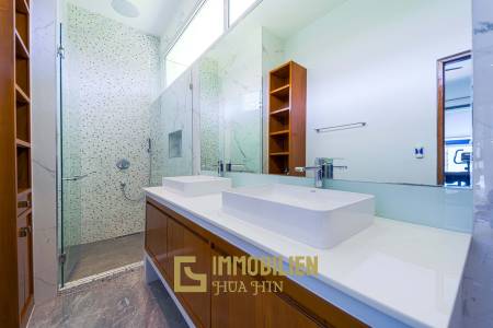 วิลล่าหรูสไตล์โมเดิร์น 7 ห้องนอน – สนามกอล์ฟ ปาล์ม ฮิลล์ ชะอำ (Palm Hills Golf Club)