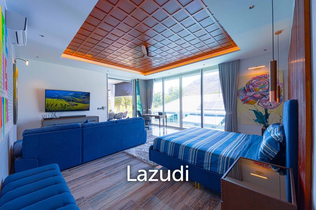 Ultra-Modern 7-Bedroom Sanctuary in Palm Hills Golf Club