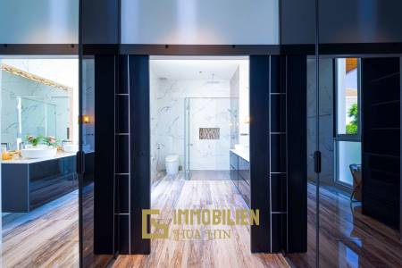 วิลล่าหรูสไตล์โมเดิร์น 7 ห้องนอน – สนามกอล์ฟ ปาล์ม ฮิลล์ ชะอำ (Palm Hills Golf Club)