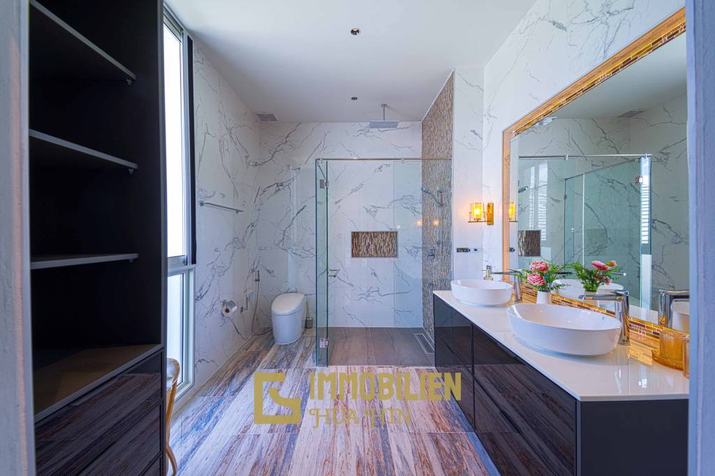 วิลล่าหรูสไตล์โมเดิร์น 7 ห้องนอน – สนามกอล์ฟ ปาล์ม ฮิลล์ ชะอำ (Palm Hills Golf Club)