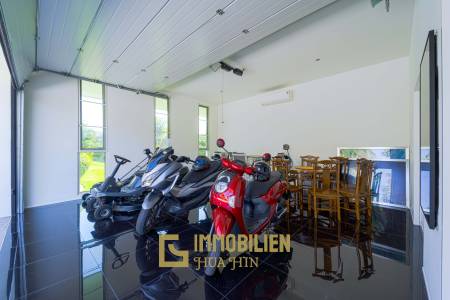 วิลล่าหรูสไตล์โมเดิร์น 7 ห้องนอน – สนามกอล์ฟ ปาล์ม ฮิลล์ ชะอำ (Palm Hills Golf Club)