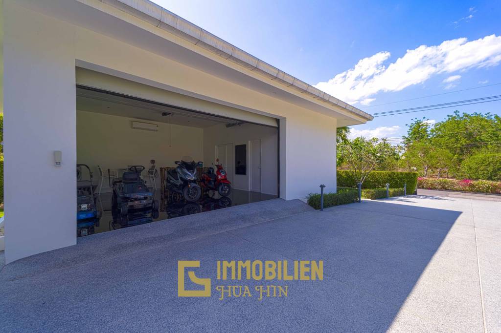 วิลล่าหรูสไตล์โมเดิร์น 7 ห้องนอน – สนามกอล์ฟ ปาล์ม ฮิลล์ ชะอำ (Palm Hills Golf Club)