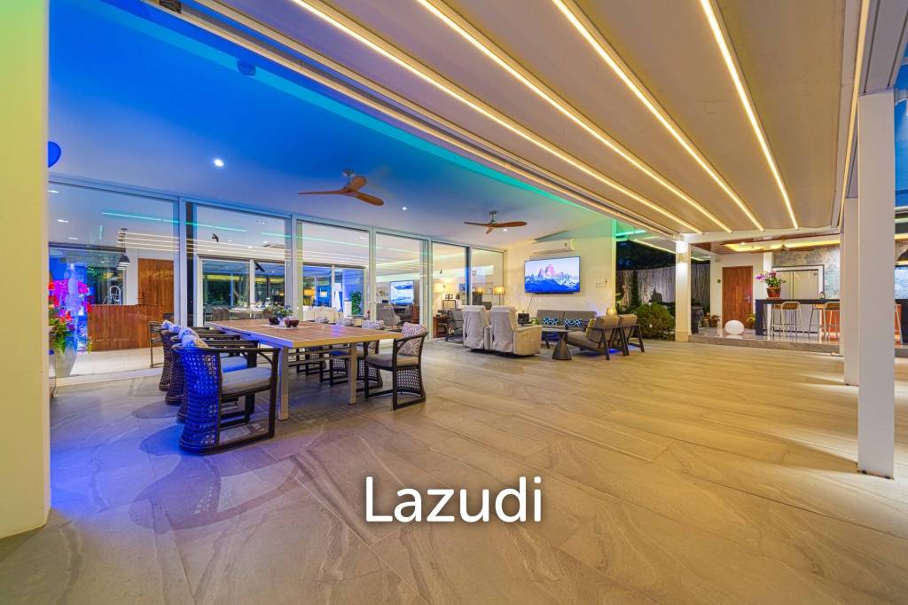 Ultra-Modern 7-Bedroom Sanctuary in Palm Hills Golf Club