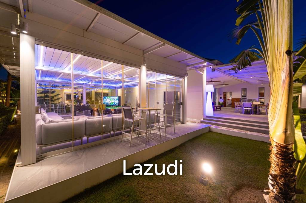 Ultra-Modern 7-Bedroom Sanctuary in Palm Hills Golf Club