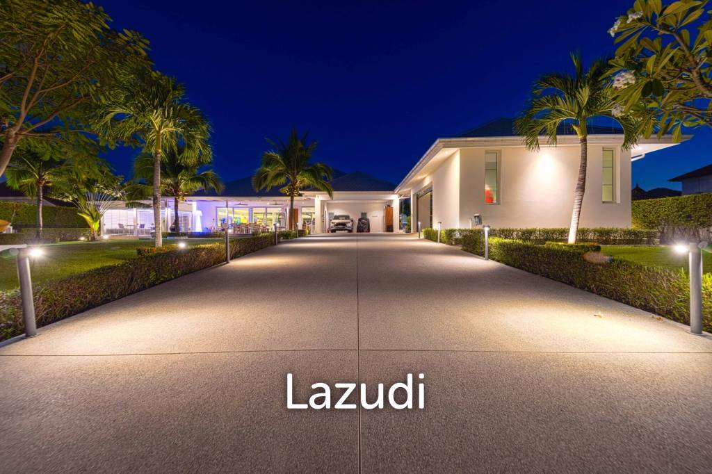 Ultra-Modern 7-Bedroom Sanctuary in Palm Hills Golf Club