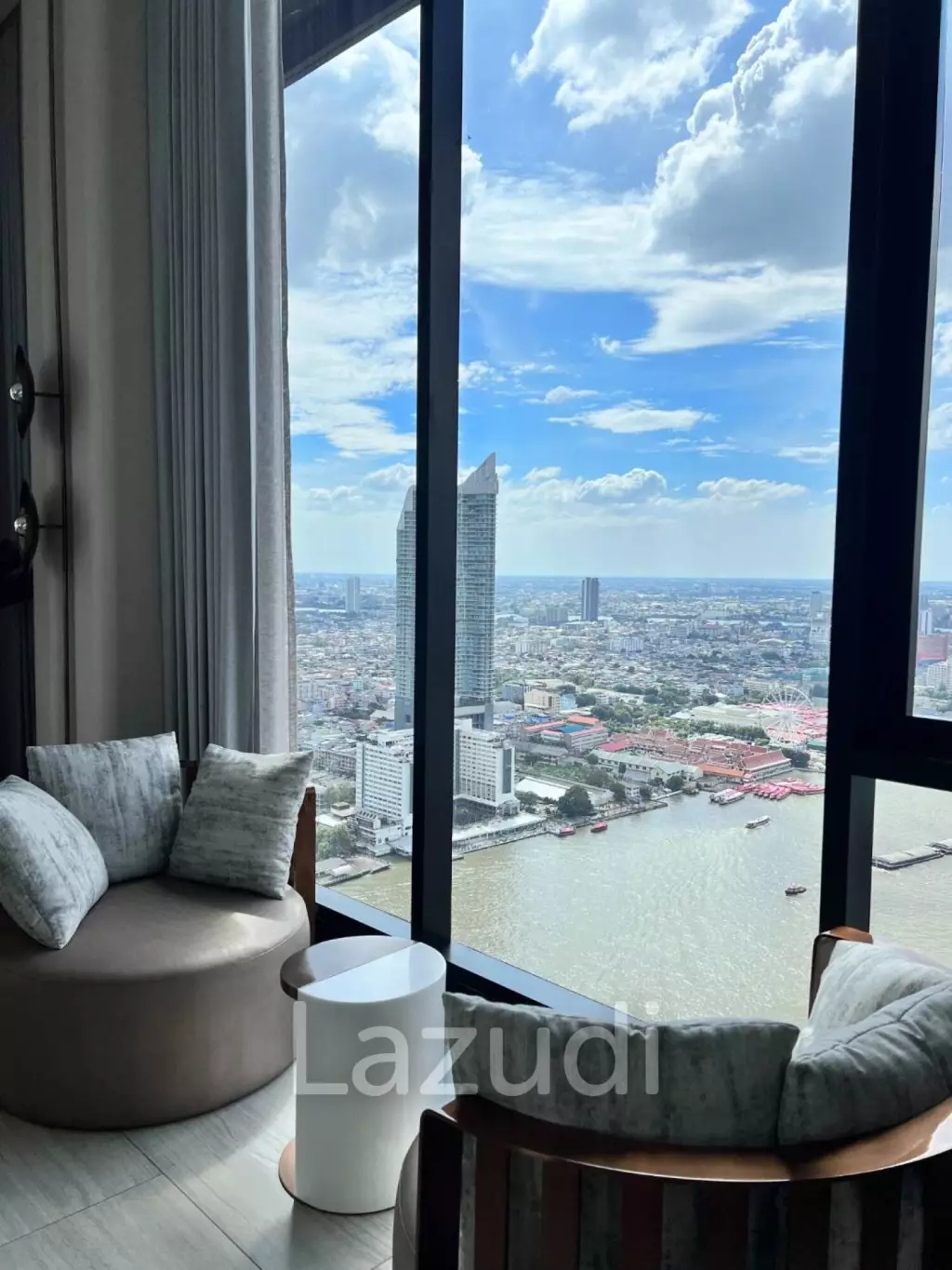 26 sqm Studio high floor condo Chapter Charoennakorn