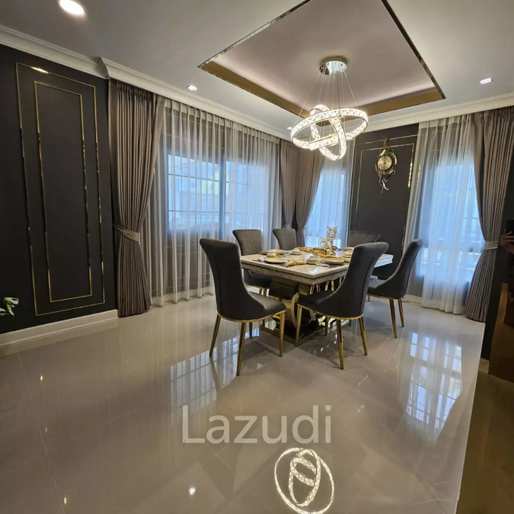 Modern 300 sqm Detached Home in Centro Bangna