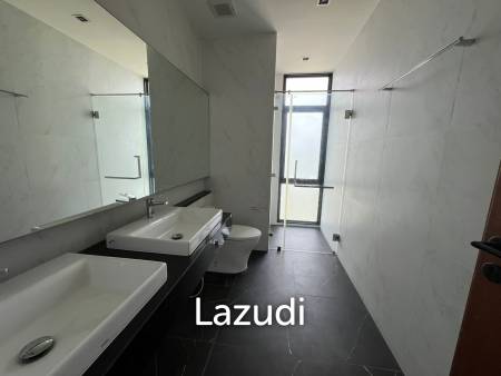 Luxury 4-Bedroom Sea View Villa at The Bay Ridge