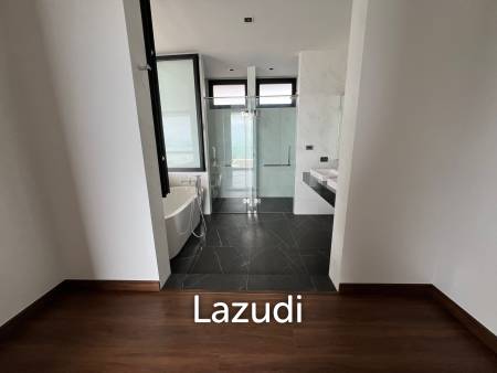 Luxury 4-Bedroom Sea View Villa at The Bay Ridge