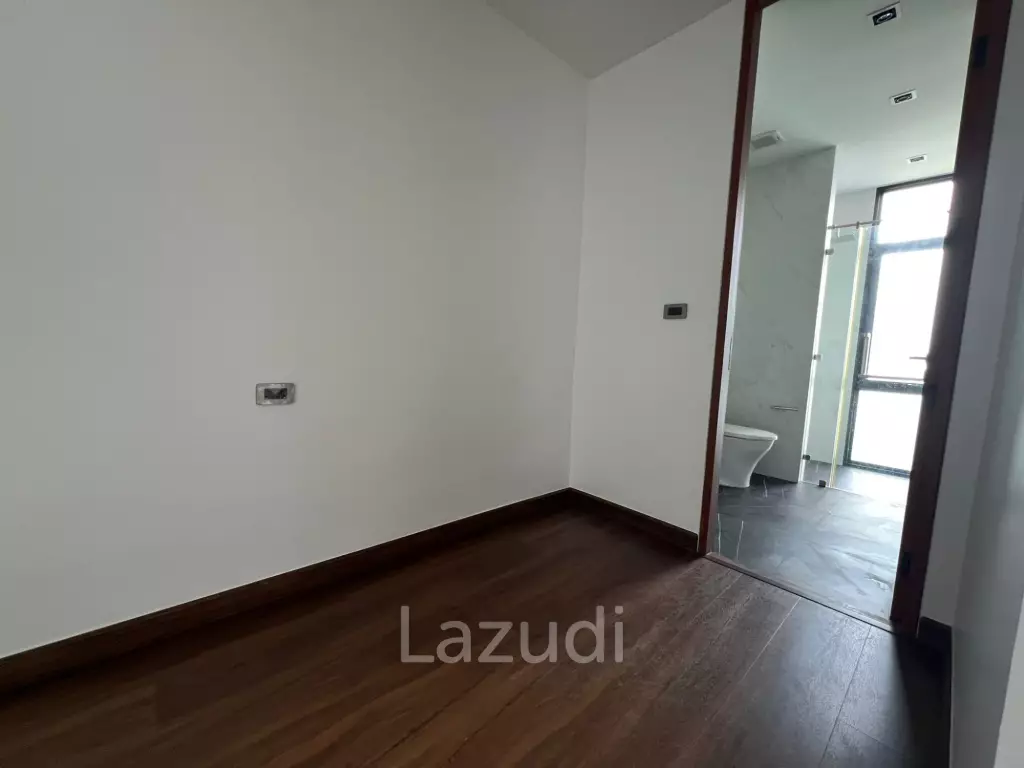 Luxury 4-Bedroom Sea View Villa at The Bay Ridge