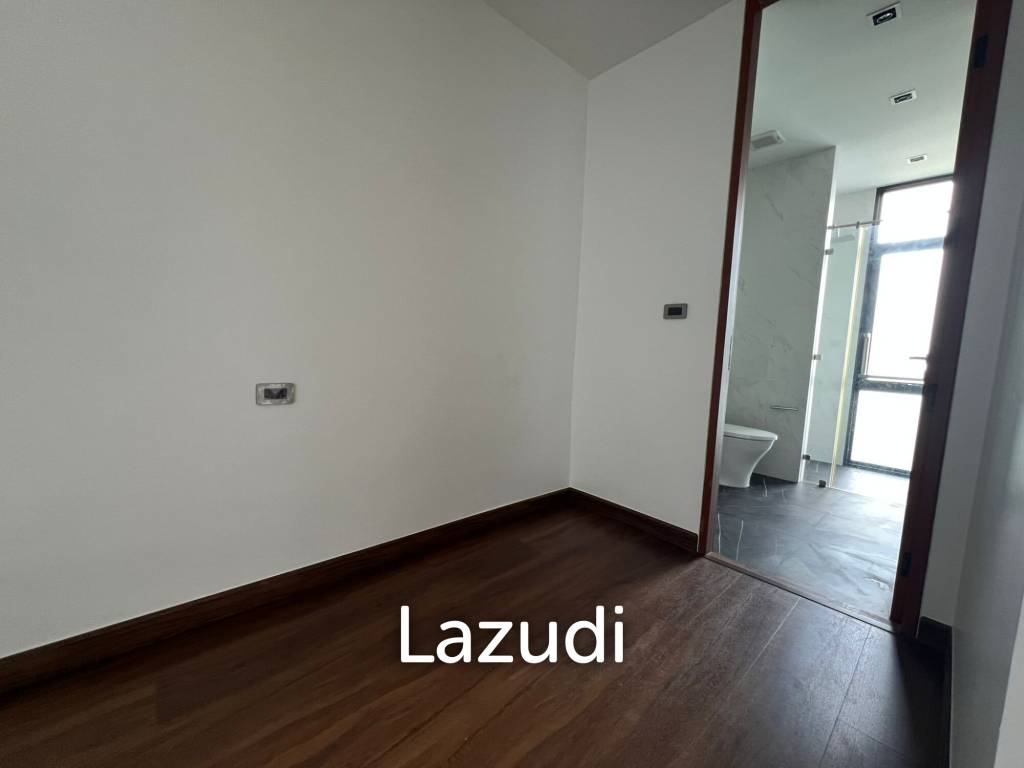 Luxury 4-Bedroom Sea View Villa at The Bay Ridge