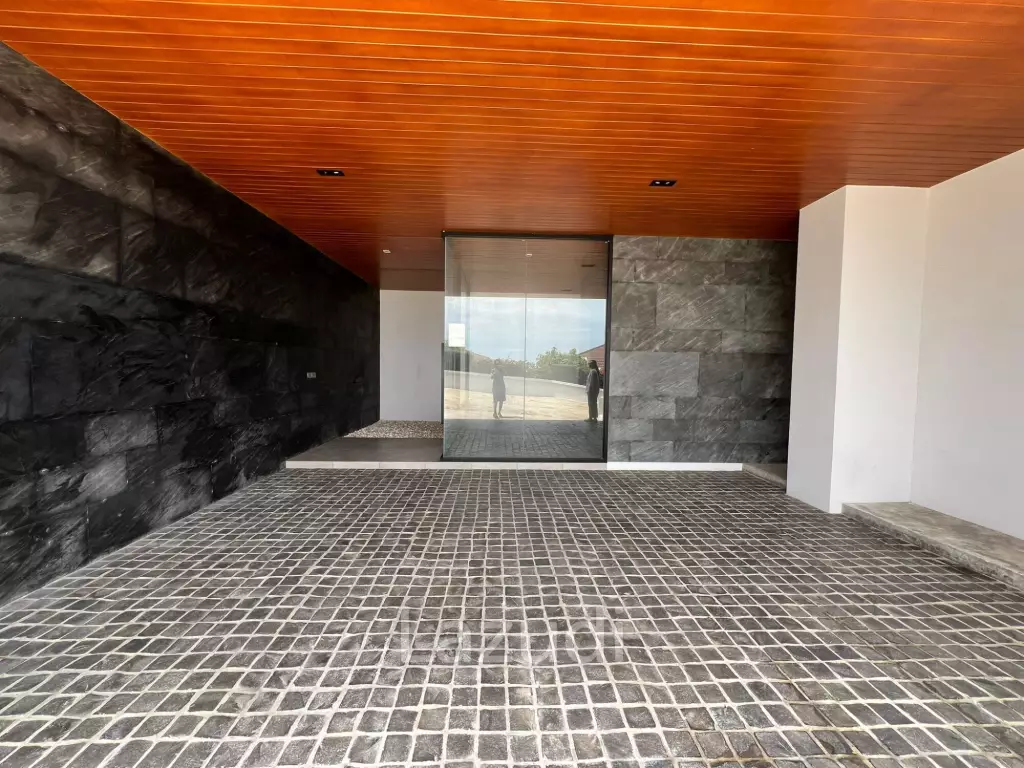 Luxury 4-Bedroom Sea View Villa at The Bay Ridge