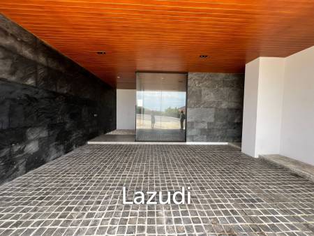 Luxury 4-Bedroom Sea View Villa at The Bay Ridge