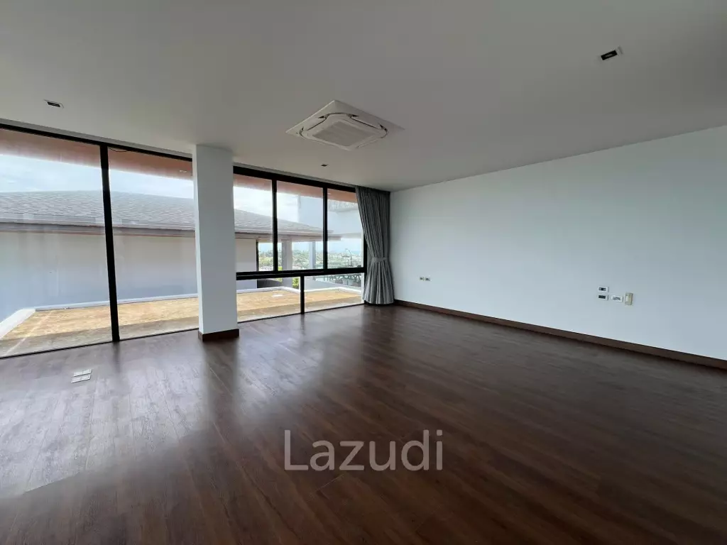 Luxury 4-Bedroom Sea View Villa at The Bay Ridge
