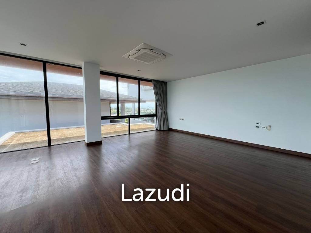 Luxury 4-Bedroom Sea View Villa at The Bay Ridge