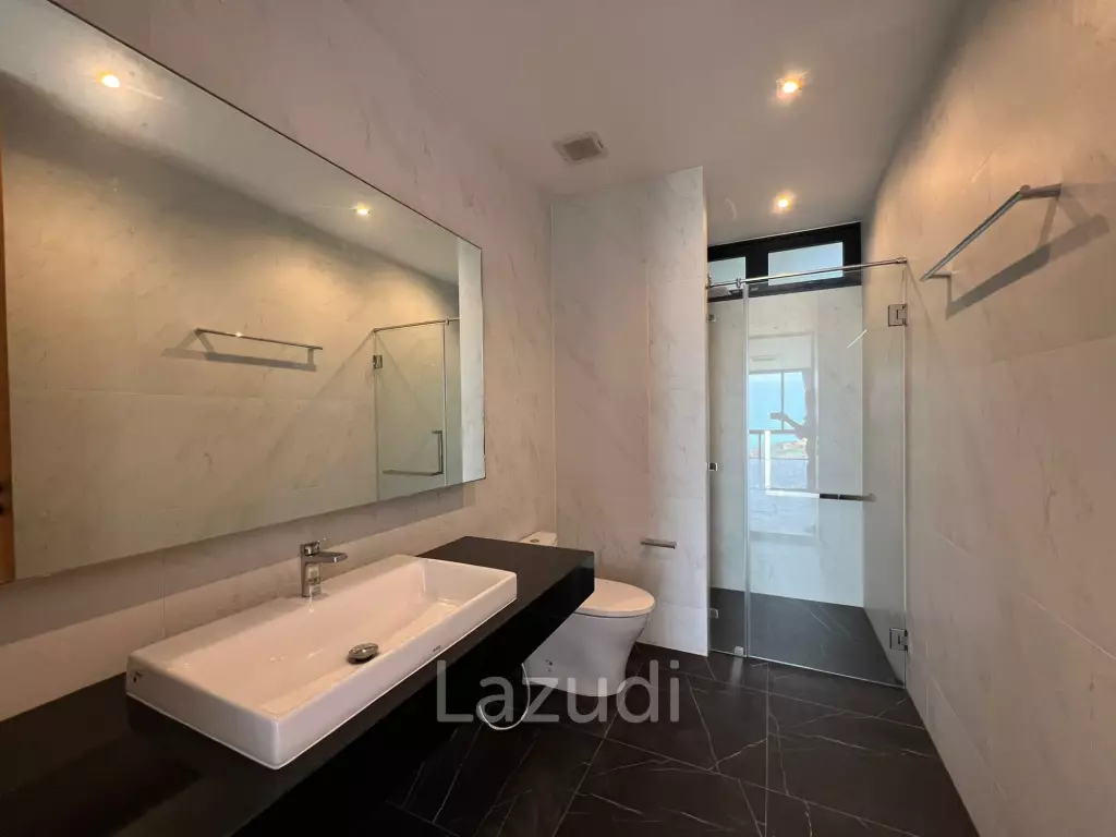 Luxury 4-Bedroom Sea View Villa at The Bay Ridge