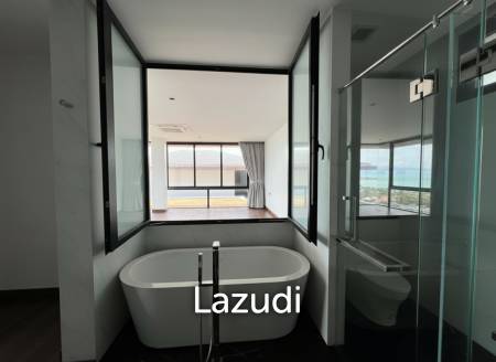 Luxury 4-Bedroom Sea View Villa at The Bay Ridge