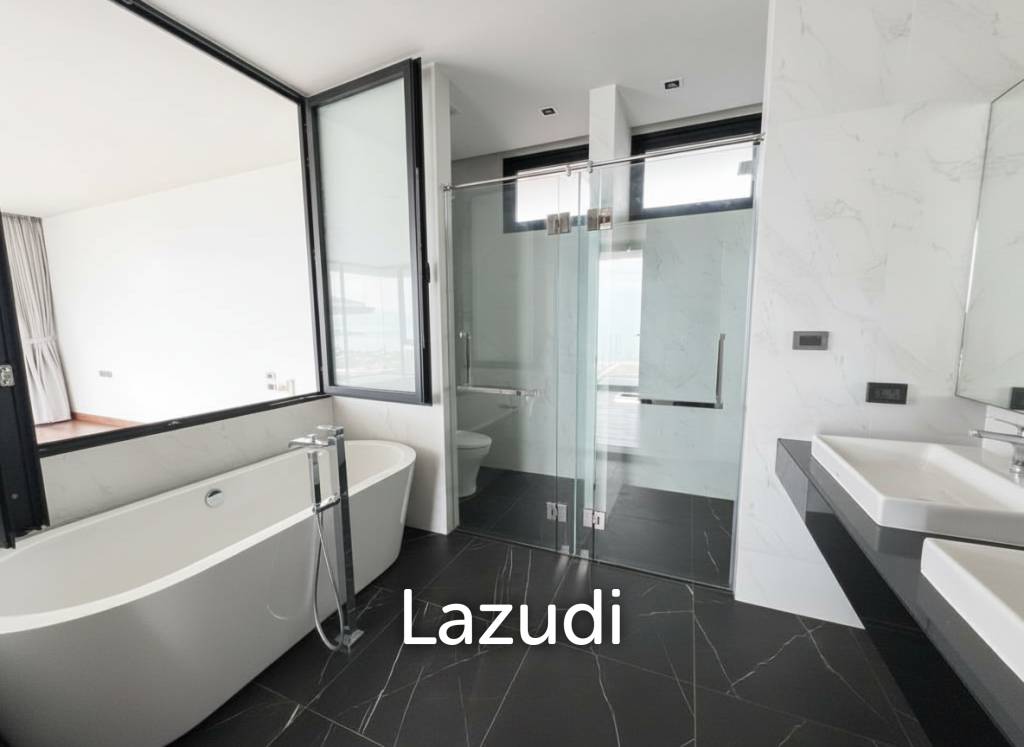 Luxury 4-Bedroom Sea View Villa at The Bay Ridge