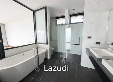 Luxury 4-Bedroom Sea View Villa at The Bay Ridge