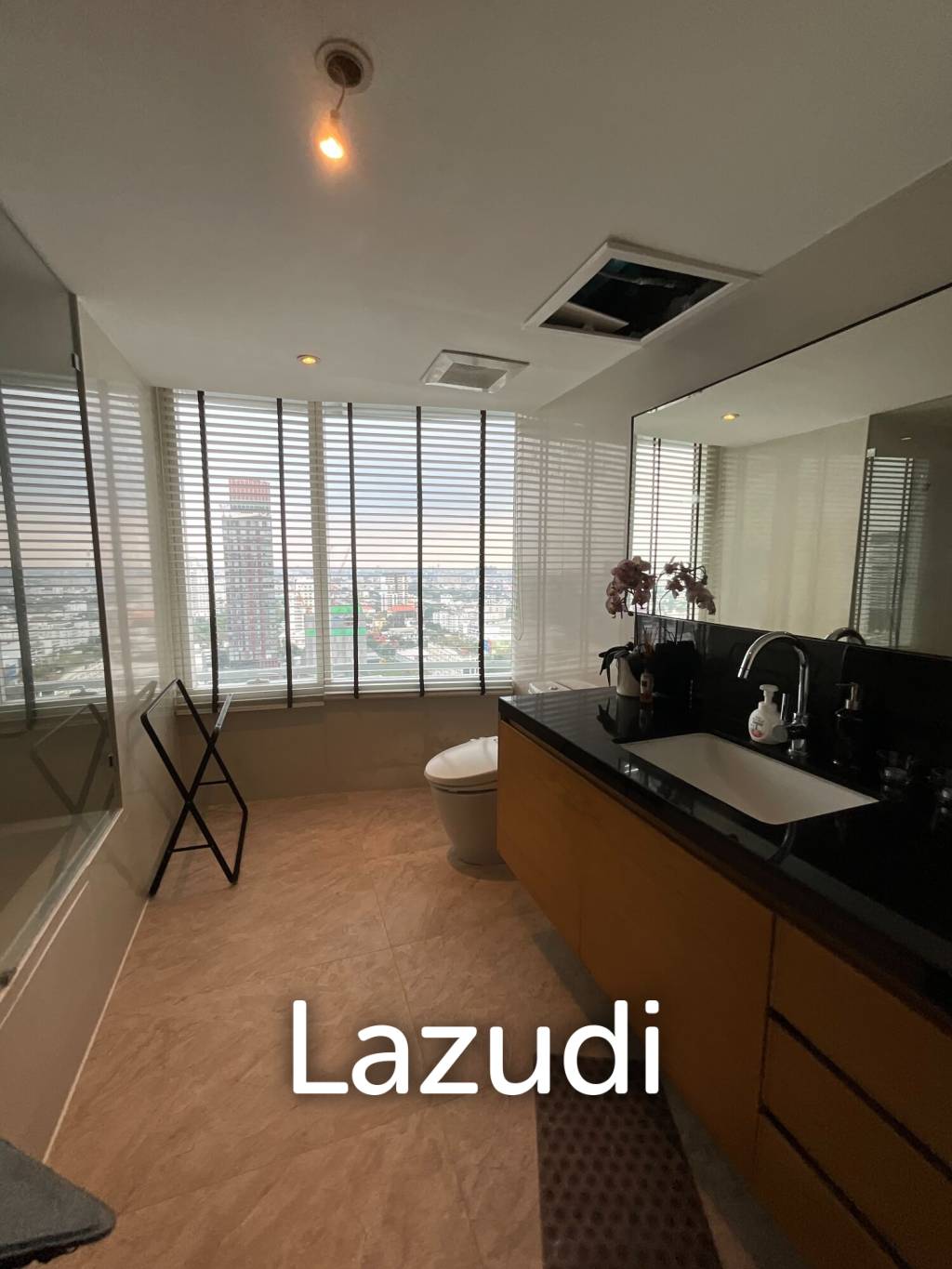 122 sqm high floor condo at Eight Thonglor Residence, Khlong Tan Nuea