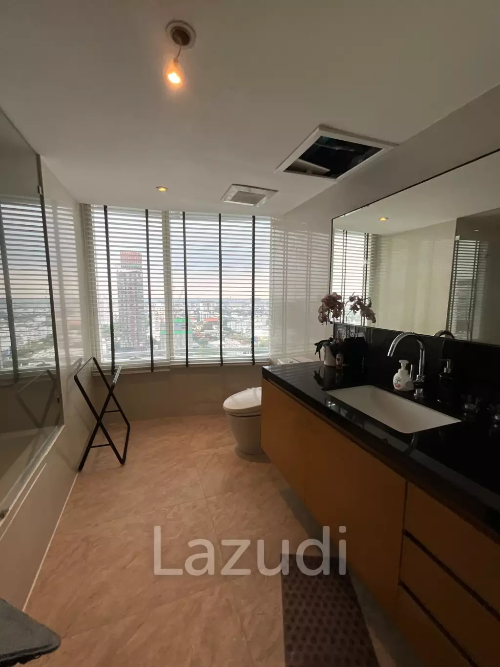 122 sqm high floor condo at Eight Thonglor Residence, Khlong Tan Nuea
