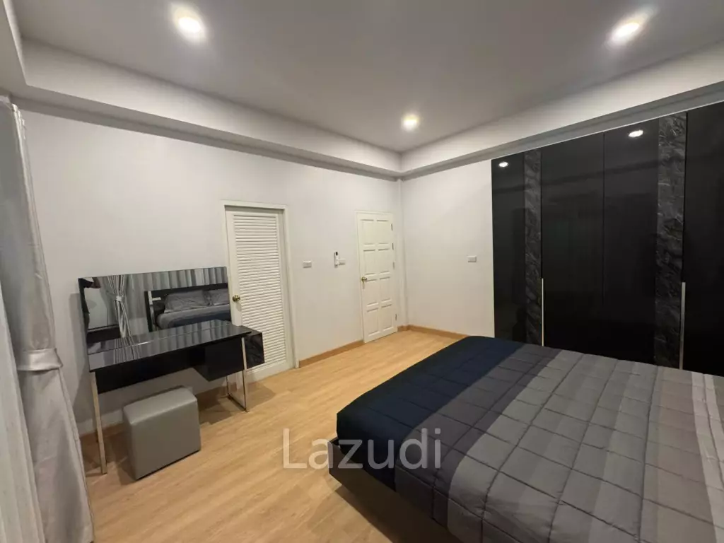 2-Bedroom Pool Villa on Spacious Land in Mae Nam Area