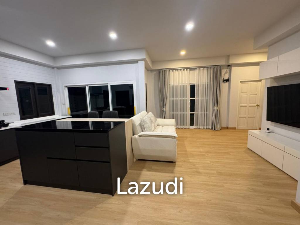 2-Bedroom Pool Villa on Spacious Land in Mae Nam Area